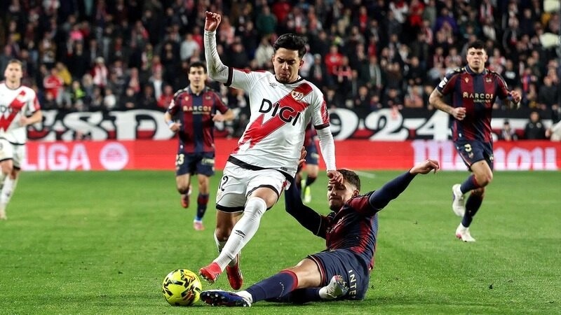 Vallecano vs Levante - Tấm thẻ đỏ oan nghiệt